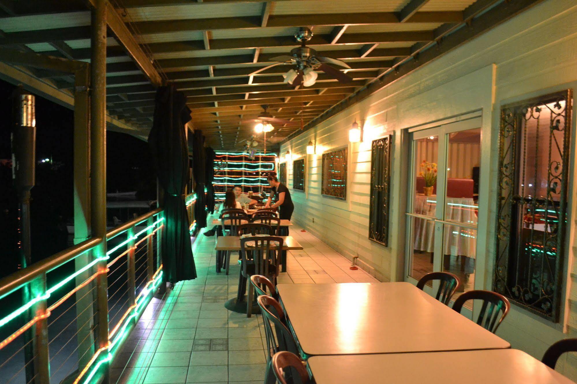 West Plaza Malakal Hotel Koror Exterior photo